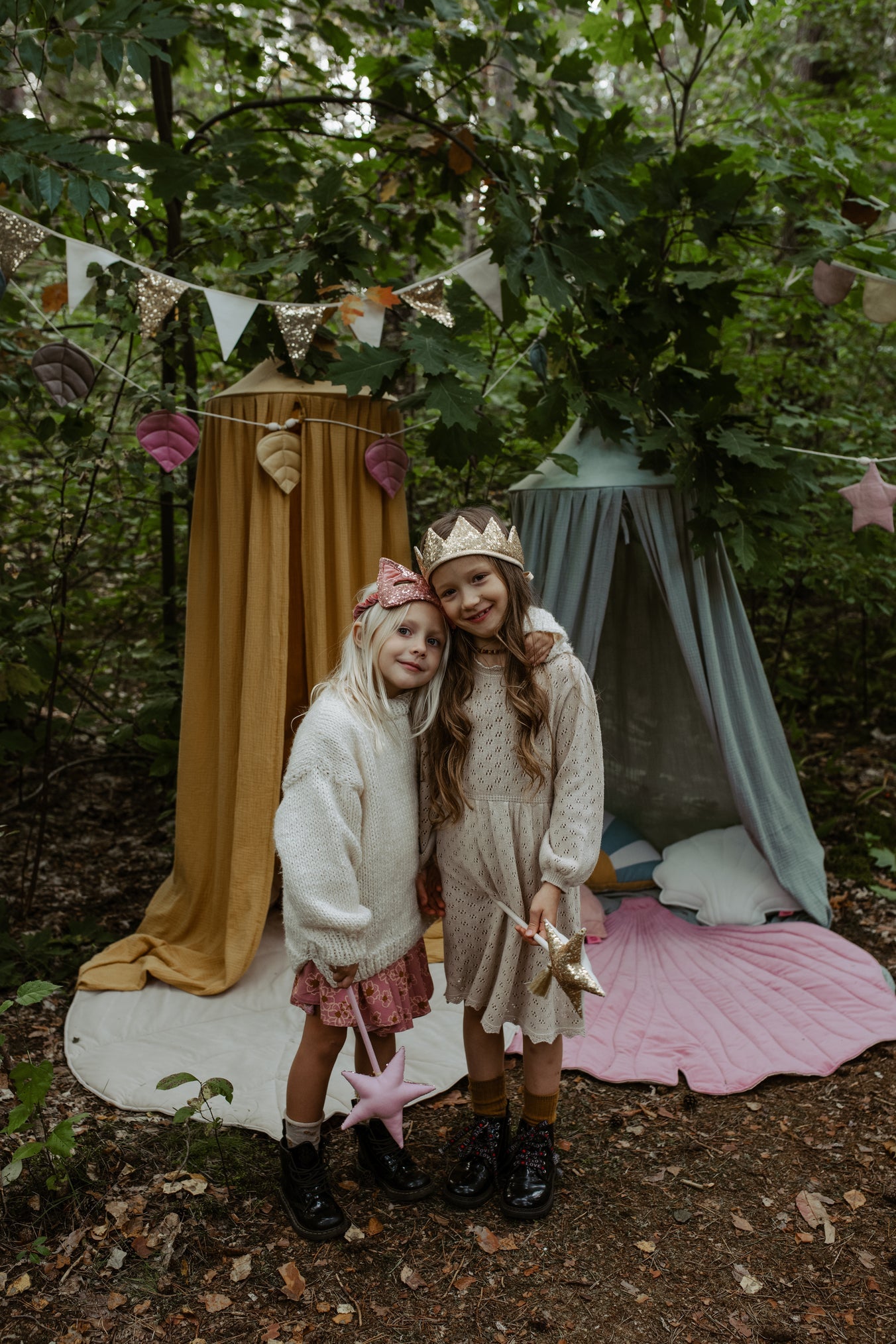 Guld Pailletter Eventyrkrone og Tryllestav Magisk Sæt