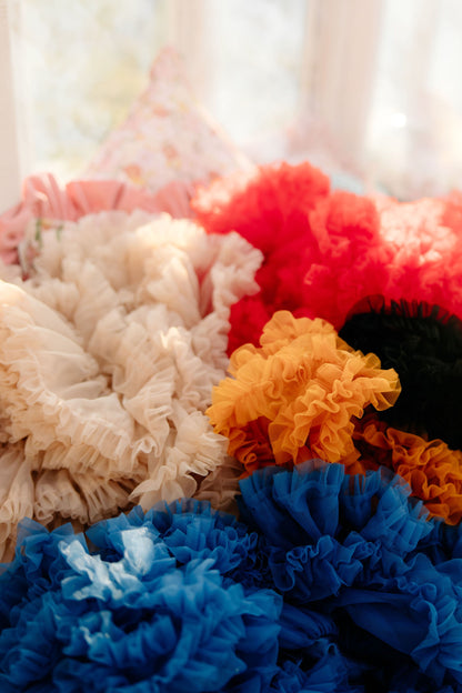 Guld Tyl Nederdel med Flæser og Pailletter - Fortryllende Kostume til Halloween og Særlige Lejligheder