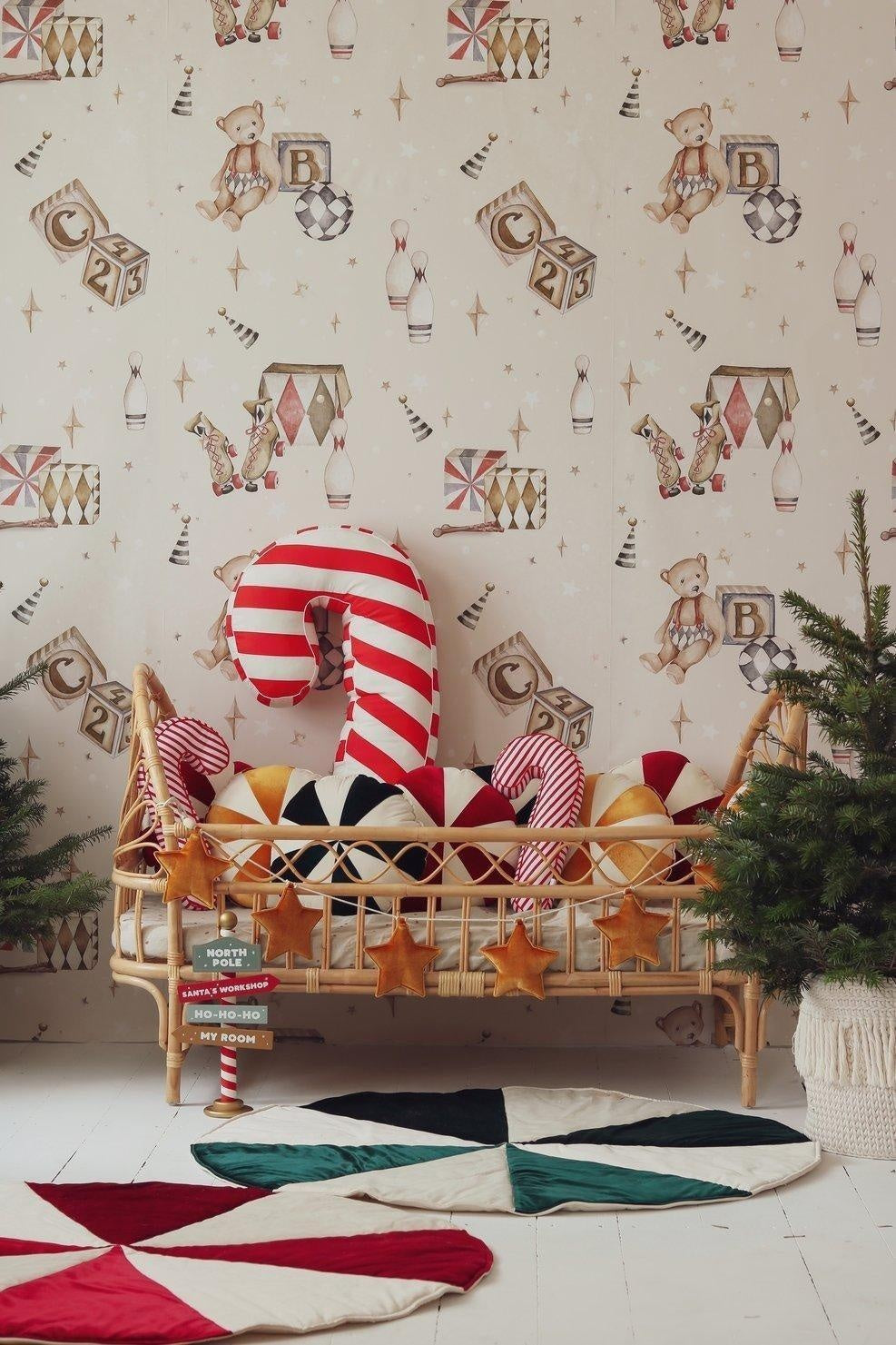 “Green Candy” Christmas Round Patchwork Mat