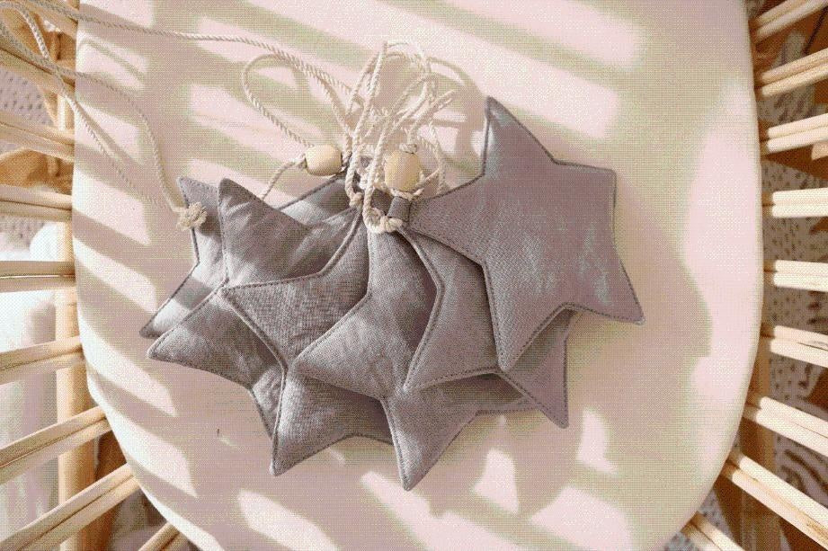“Grey powder” Linen Garland with Stars