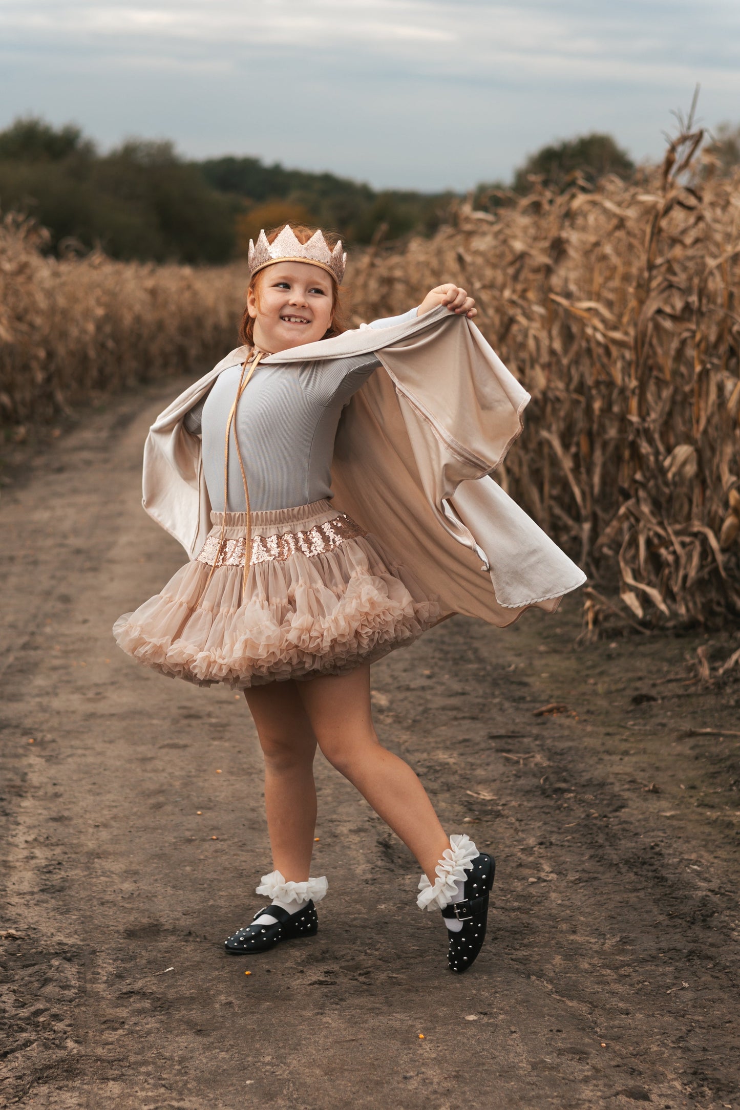 Lille Creme Rødhætte - Hvid Heks Magisk Kappe