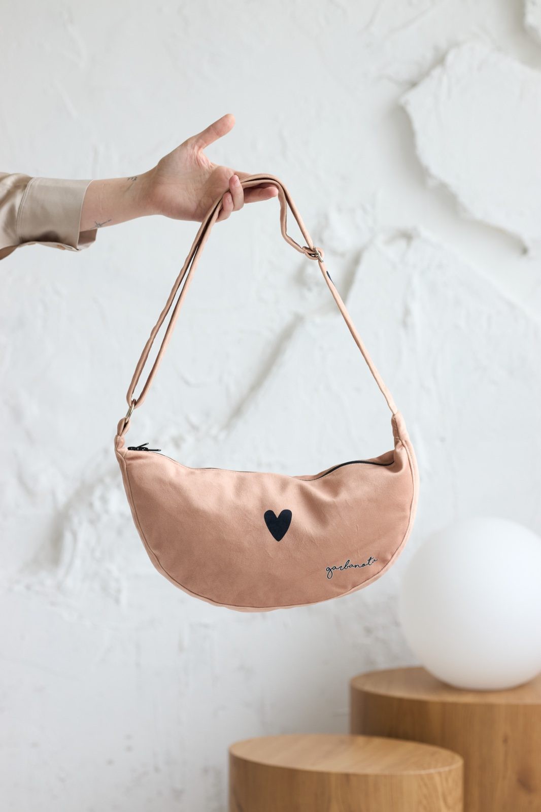 Hobo Bag Heart - Cream