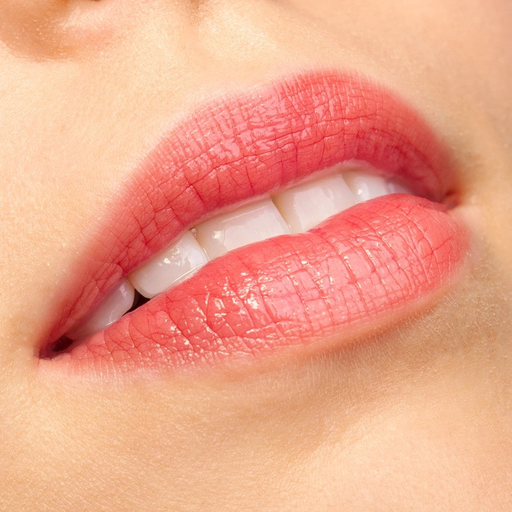 Organic Beauty Colour, Gloss & Care Lip Oil - 04 Ruby Red