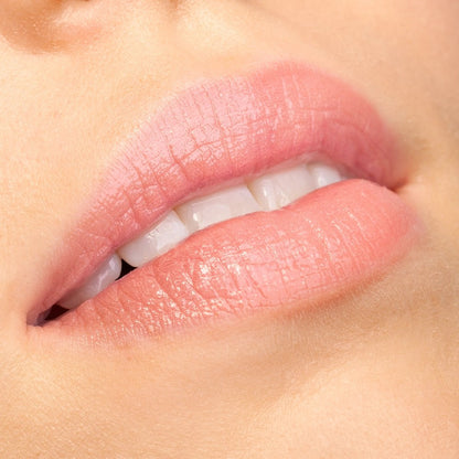 Organic Beauty Colour, Gloss & Care Lip Oil - 06 Nearly Nude