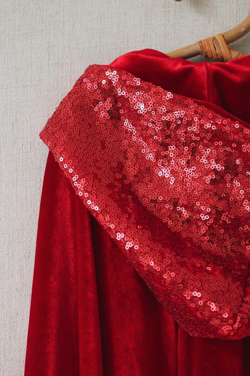 “Little Red Riding Hood” Magic Cape - Moi Mili