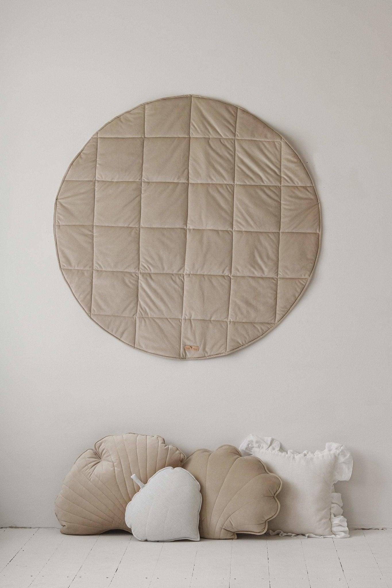 “Soft Beige” Round Velvet Mat