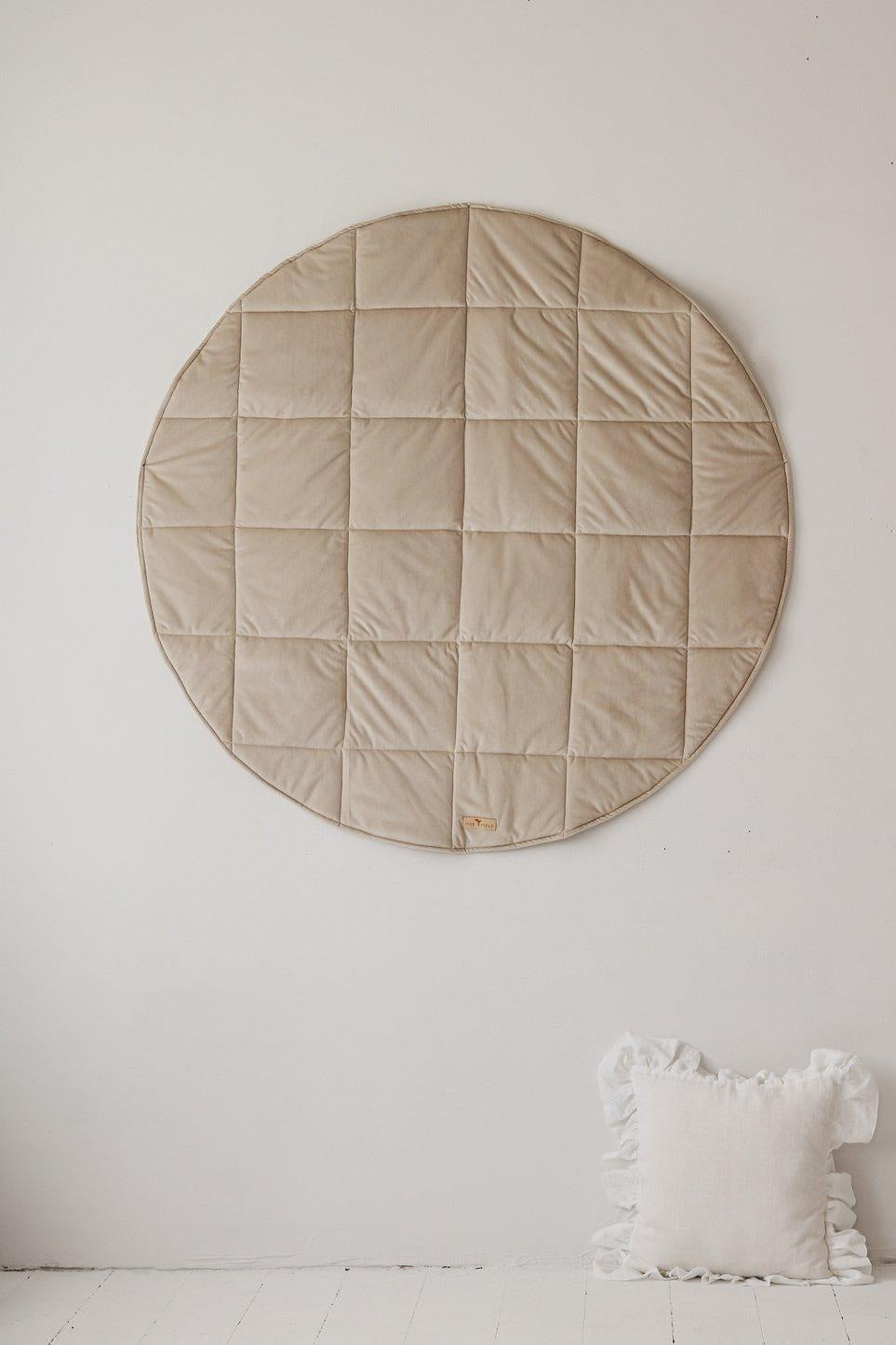 “Soft Beige” Round Velvet Mat