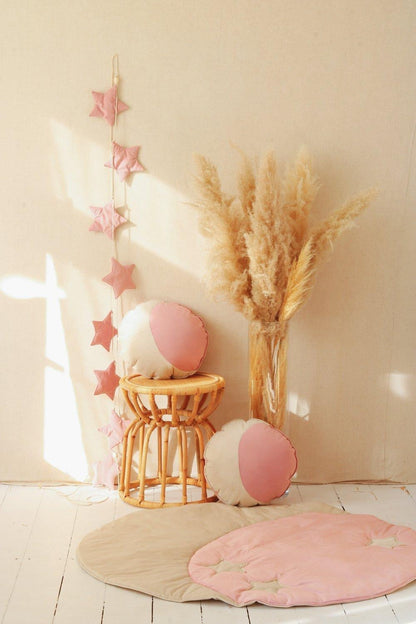 “Soft Pink Dust” Velvet Garland with Stars - Moi Mili