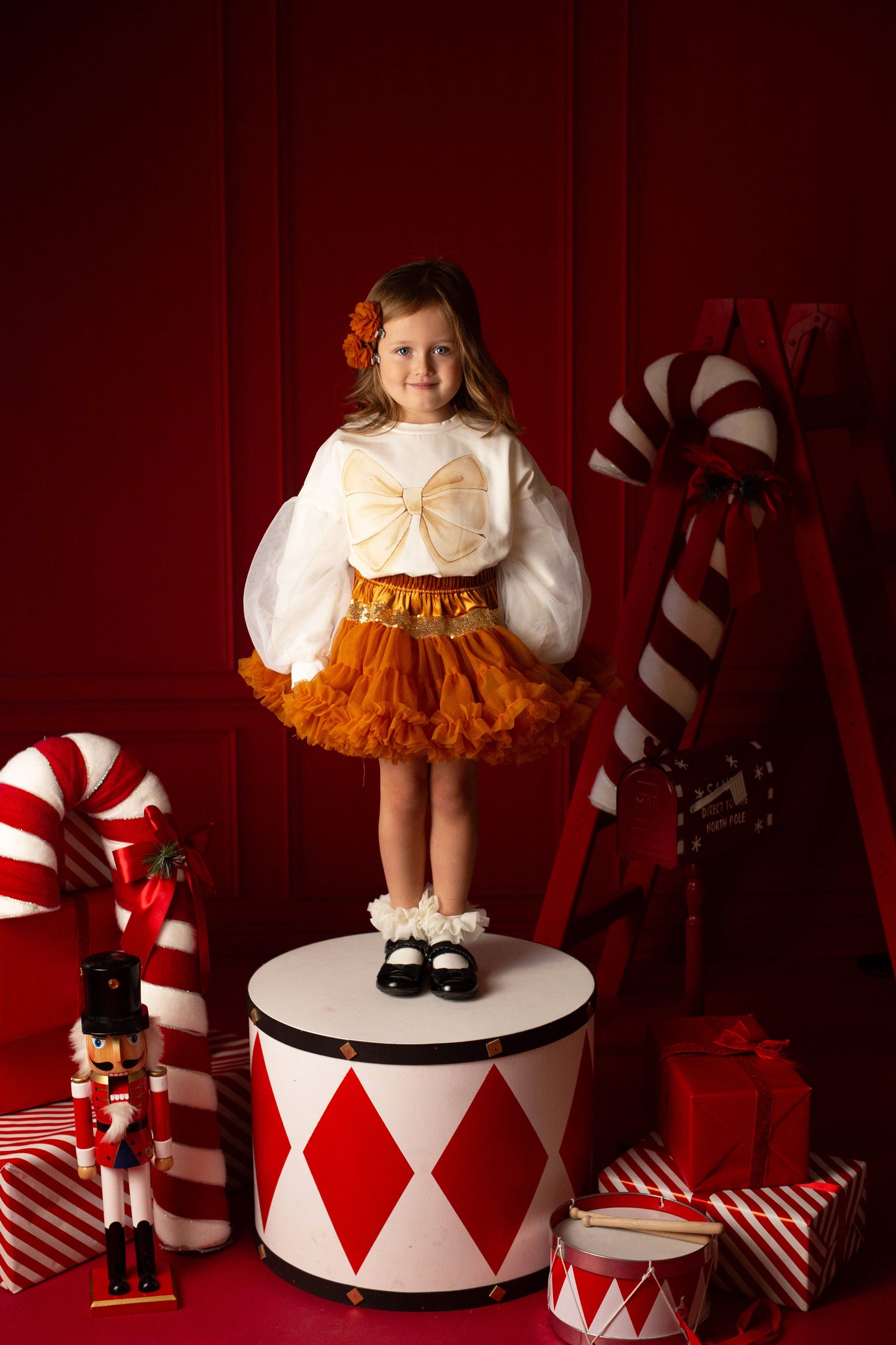 Guld Tyl Nederdel med Flæser og Pailletter - Fortryllende Kostume til Halloween og Særlige Lejligheder